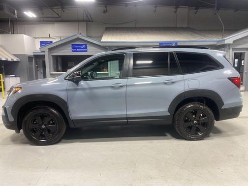 Sonic Gray Pearl 2022 Honda Pilot TrailSport