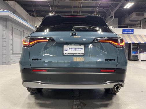Pearl 2024 Honda HR-V Sport