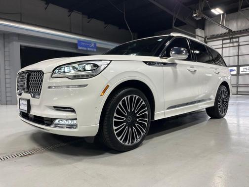 Pristine White 2022 Lincoln Aviator Black Label AWD