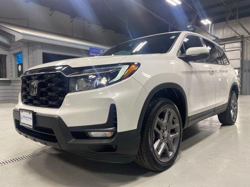 Platinum White Pearl 2023 Honda Passport EX-L