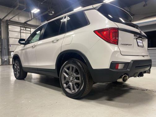 Platinum White Pearl 2023 Honda Passport EX-L