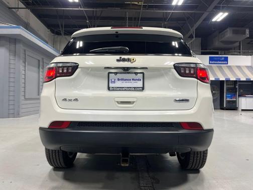 White Clearcoat 2019 Jeep Compass Latitude