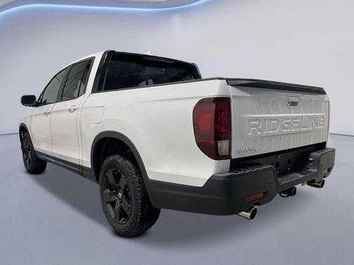 Platinum White 2026 Honda Ridgeline Black Edition