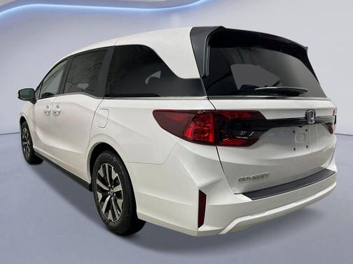 Platinum White 2026 Honda Odyssey EX-L