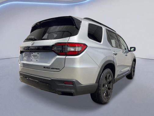 Silver 2026 Honda Pilot Black Edition