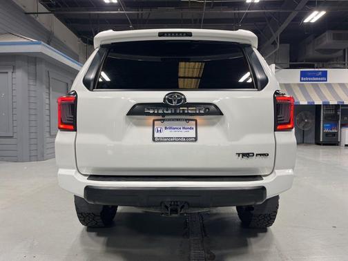 Super White 2017 Toyota 4Runner TRD Pro