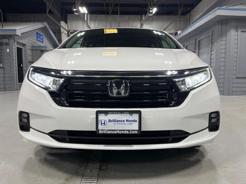 Platinum White Pearl 2021 Honda Odyssey LX