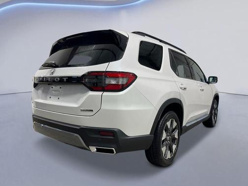 Platinum White 2026 Honda Pilot Touring