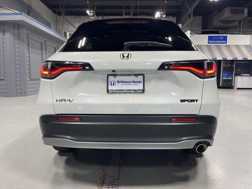 Platinum White Pearl 2024 Honda HR-V Sport