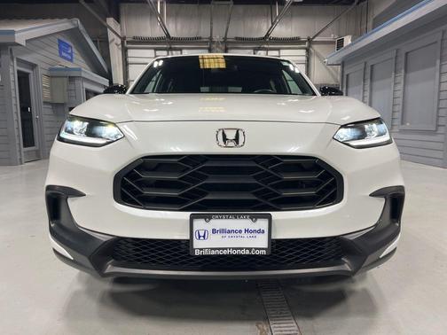 Platinum White Pearl 2024 Honda HR-V Sport