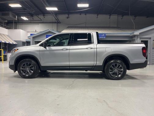 Lunar Silver Metallic 2021 Honda Ridgeline Sport