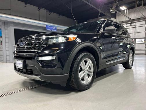 Black Metallic 2020 Ford Explorer XLT