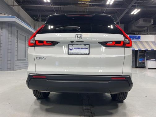 Platinum White Pearl 2026 Honda CR-V EX