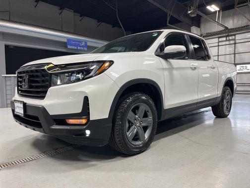 Platinum White Pearl 2023 Honda Ridgeline RTL