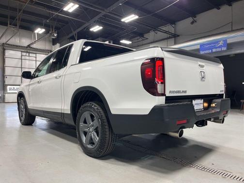 Platinum White Pearl 2023 Honda Ridgeline RTL