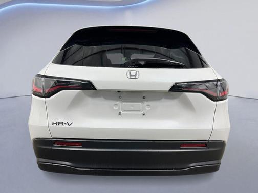 Platinum White 2026 Honda HR-V LX