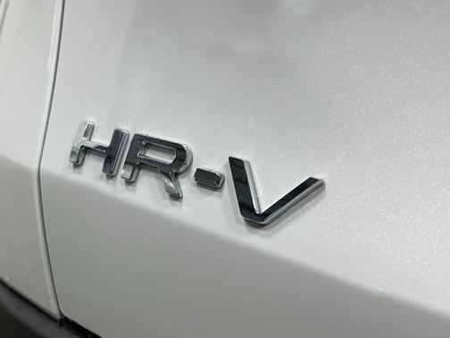 Platinum White 2026 Honda HR-V LX