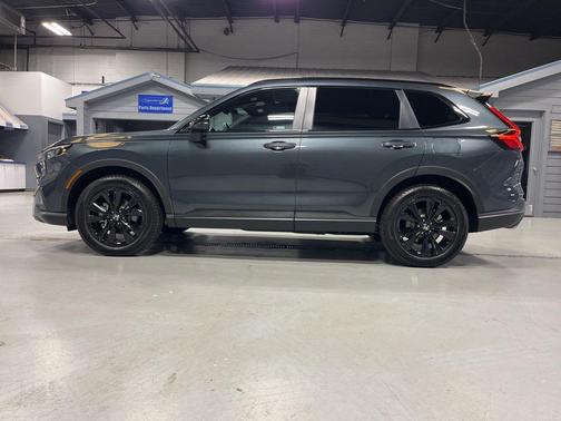 Meteorite Gray Metallic 2026 Honda CR-V Hybrid Sport Touring