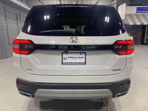 Platinum White Pearl 2024 Honda Pilot Touring