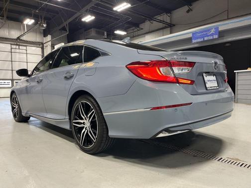 Sonic Gray Pearl 2022 Honda Accord Hybrid Touring