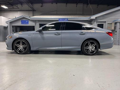 Sonic Gray Pearl 2022 Honda Accord Hybrid Touring