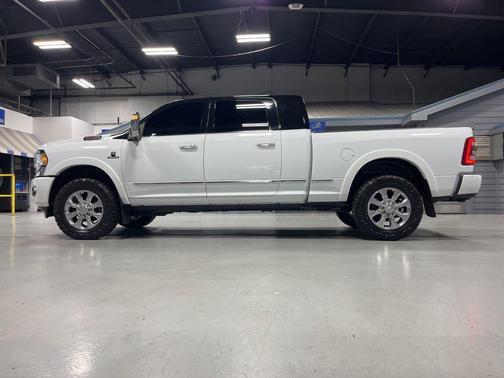 Bright White Clearcoat 2023 RAM 2500 Limited