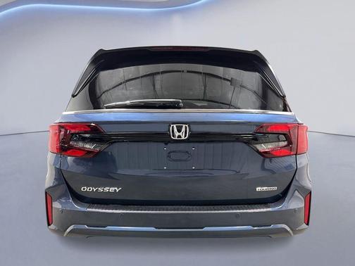 Smoke 2027 Honda Odyssey Touring