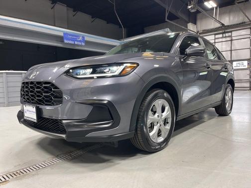 Modern Steel Metallic 2024 Honda HR-V LX