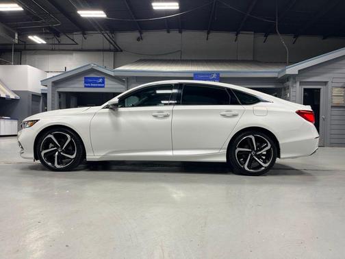 Platinum White Pearl 2020 Honda Accord Sport 1.5T