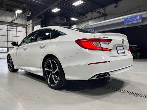 Platinum White Pearl 2020 Honda Accord Sport 1.5T