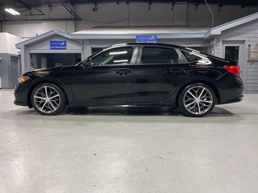 Crystal Black Pearl 2024 Honda Civic Touring