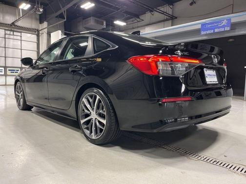 Crystal Black Pearl 2024 Honda Civic Touring