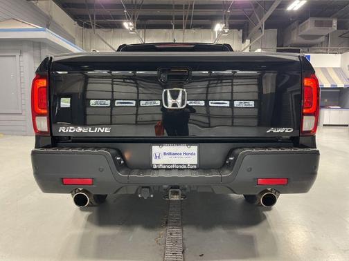 Crystal Black Pearl 2023 Honda Ridgeline RTL-E