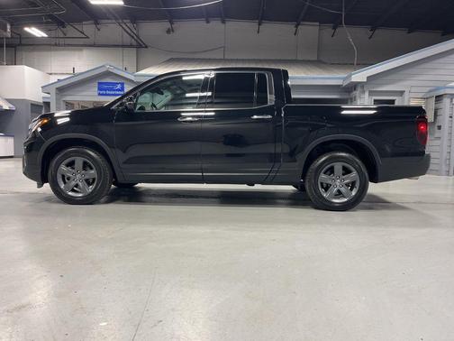 Crystal Black Pearl 2023 Honda Ridgeline RTL-E