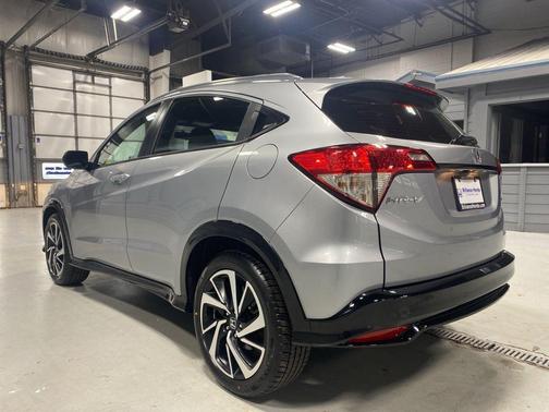 Lunar Silver Metallic 2020 Honda HR-V Sport