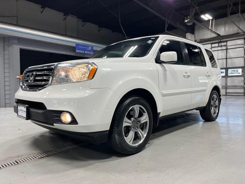 Taffeta White 2015 Honda Pilot SE