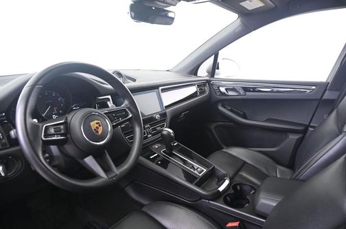 White 2022 Porsche Macan Macan