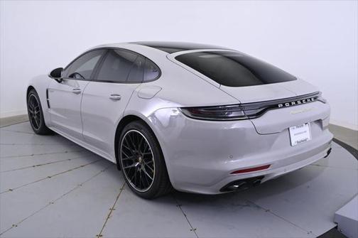 2023 Porsche Panamera E-Hybrid Turbo S