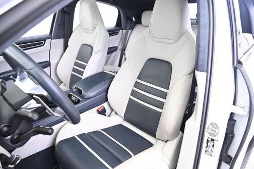 2022 Porsche Cayenne GTS