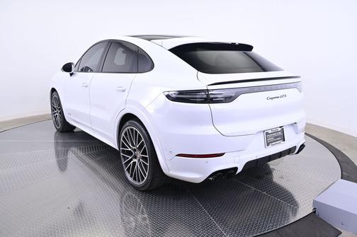 2022 Porsche Cayenne GTS