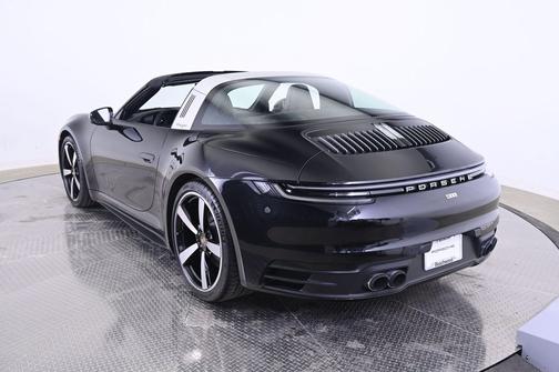 2022 Porsche 911 Targa 4S