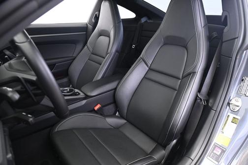 2025 Porsche 911 Carrera