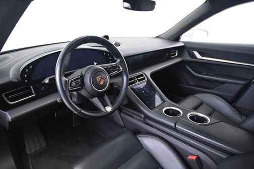 2021 Porsche Taycan Turbo