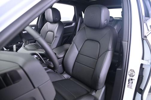 2025 Porsche Cayenne Cayenne