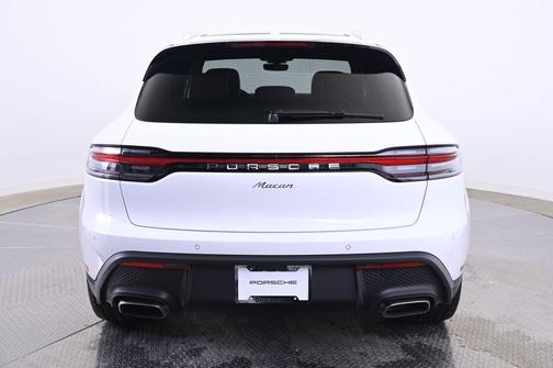 2026 Porsche Macan 