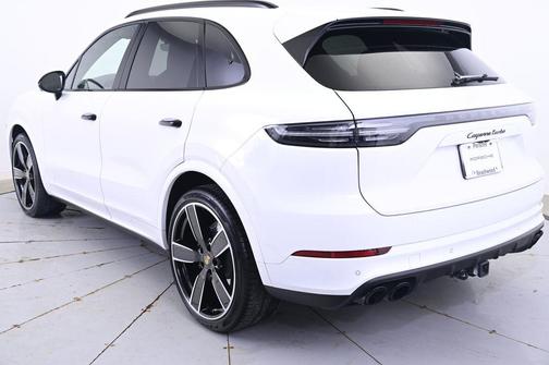 2023 Porsche Cayenne Turbo