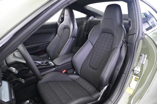 2026 Porsche 911 Carrera