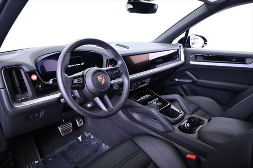 2024 Porsche Cayenne S