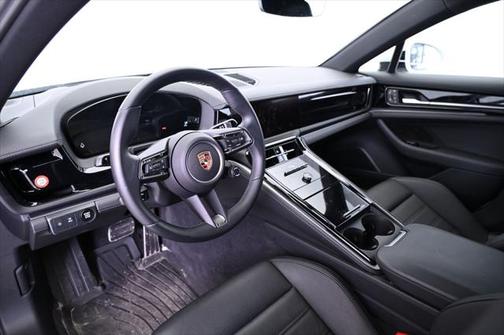 2024 Porsche Panamera 4