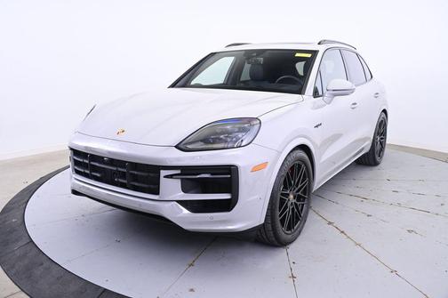 2025 Porsche Cayenne Cayenne S E-Hybrid